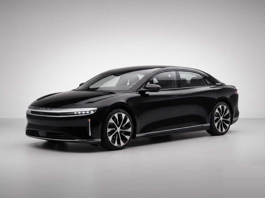 Lucid Air Grand Touring v černé barvě
